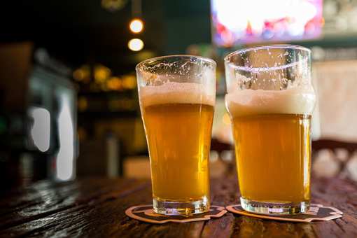 The 8 Best Neighborhood Bars in California!